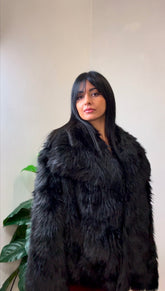 Eco Four Nera – Eleganza Decisa e Morbidezza Avvolgente