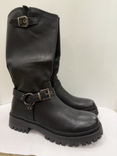 Stivale con fibbie nero