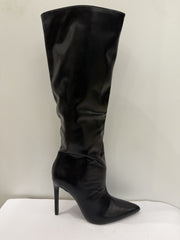 Stivale con tacco a spillo