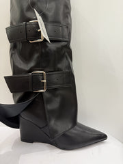 Stivale doppio gambale con fibbie