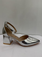 Tacco basso con cinturino