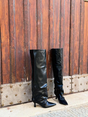 Stivale alto sopra al ginocchio