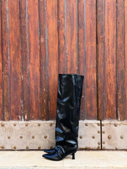 Stivale alto sopra al ginocchio