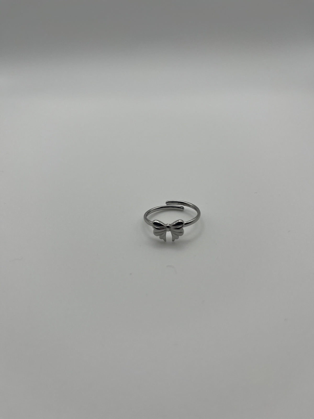 Anello regolabile con Fiocco Argento