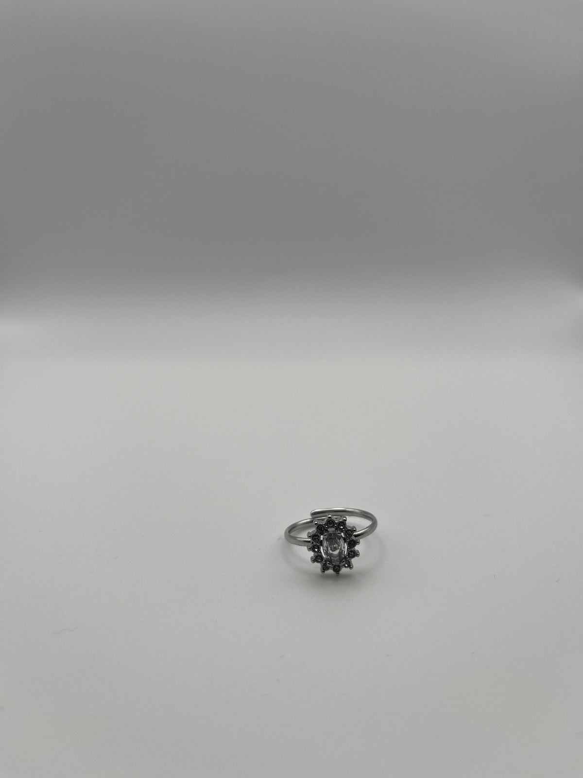 Anello regolabile con Pietra Bianca