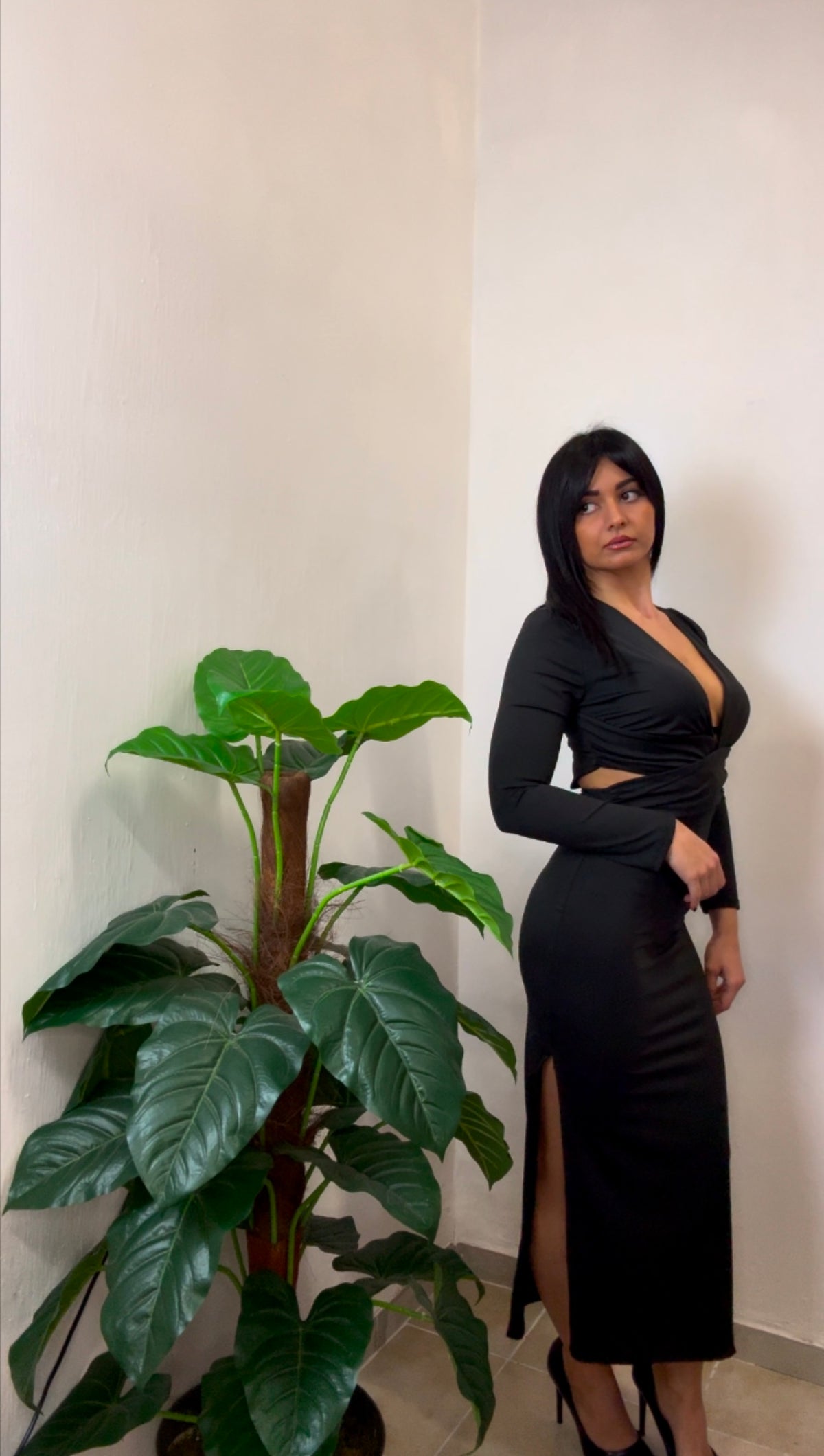 Dress Girl Black – Semplice, Aderente, Sempre Perfetto