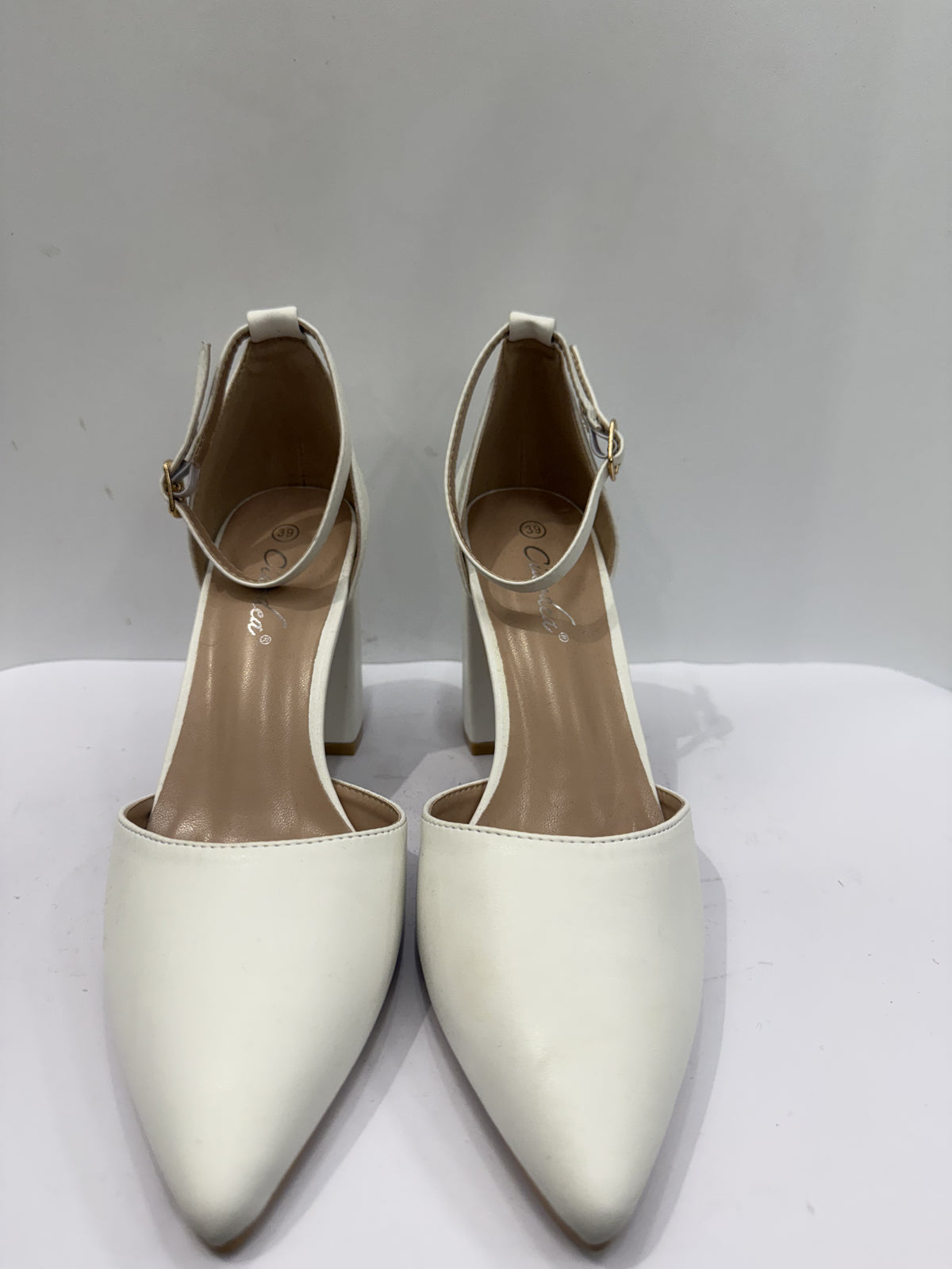 Tacco alto con cinturino bianco