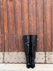 Stivale alto sopra al ginocchio